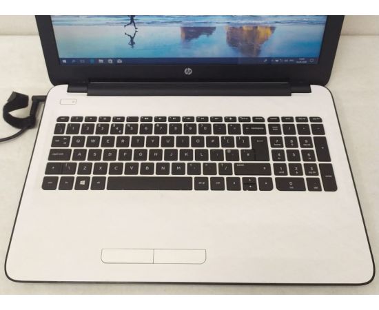  Ноутбук HP Pavilion 15-af157 15" четыре ядра 8GB RAM 120GB SSD white, фото 2 