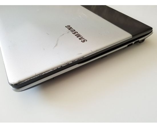  Ноутбук Samsung 300E7 17" Full HD IPS i3 8GB RAM 320GB HDD, фото 3 
