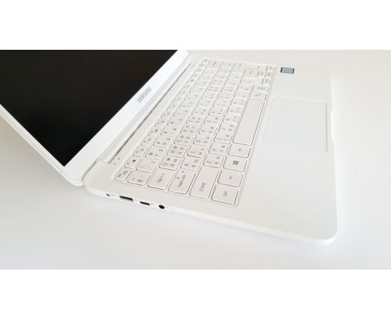  Ноутбук Samsung Notebook 9 NP900X3N White 13" i3 8GB RAM 240GB SSD, фото 4 