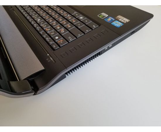  Ноутбук Asus N73SV 17" HD+ i7 восемь ядер NVIDIA 8GB RAM 120GB SSD + 500GB HDD, фото 4 
