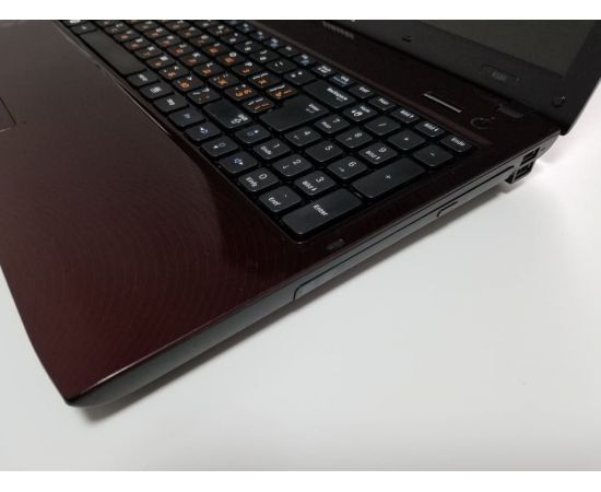  Ноутбук Samsung r580 15" i5 NVIDIA 8GB RAM 500GB HDD WOT, фото 3 