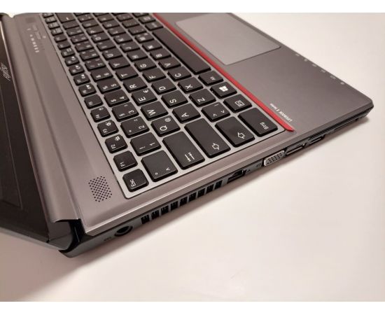  Ноутбук Fujitsu Lifebook E736 13" i3 8GB RAM 240GB SSD, фото 4 